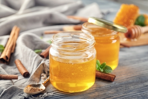 giảm cân bằng mật ong và bột quế