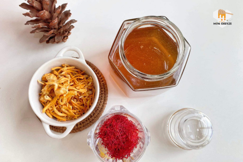 Nhuỵ hoa nghệ tây ngâm mật ong